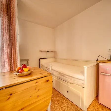 - Haus C, App 0c0512